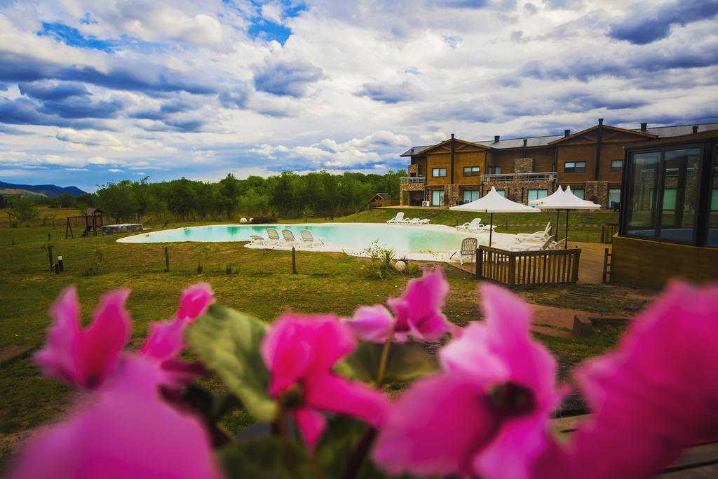 Blackstone Country Villages Hotel Villa General Belgrano Exterior photo